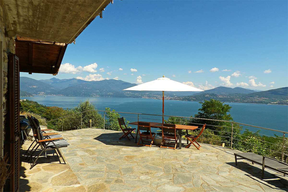 Terrasse und Aussicht des Ferienhaus Camelia / Oggebbio / Lago Maggiore